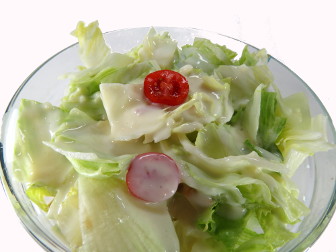 Buttermilch-Salatdressing mit Knoblauch