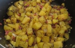 einfache Kartoffelsuppe mit Speck kochen