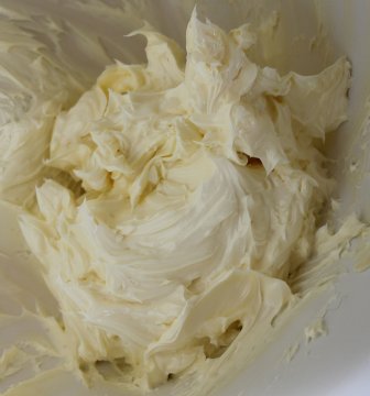 aufgeschlagene Butter