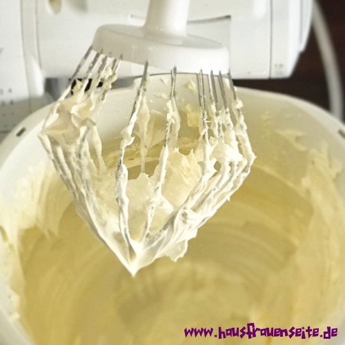 Wie man Butter zu Sahne schlägt