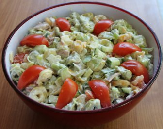 Tortellinisalat mit Lauch und Schinken