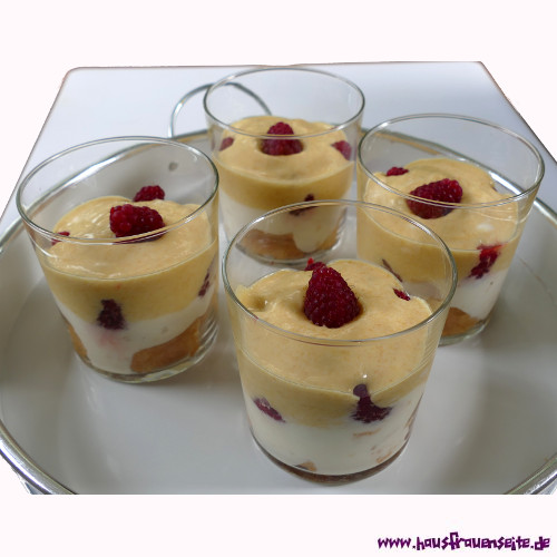 Beeren-TiramiSu mit Himbeeren