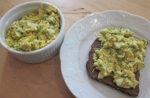 Eierriebele auf Brot