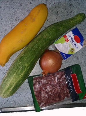 Zutaten fr Madleens Zucchini-Gurken-Gulasch