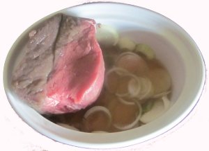 Sauerbraten nach einem Tag in der Marinade