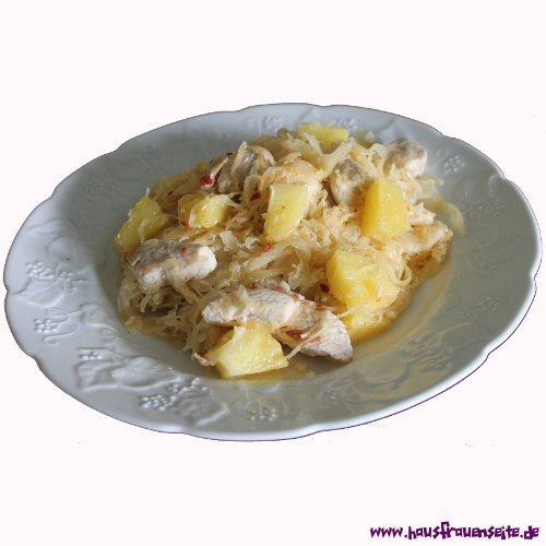 Putenstreifen mit Sauerkraut und Ananas