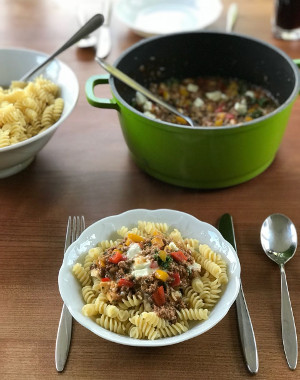 Hackfleisch-Paprika-Pfanne mit Nudeln