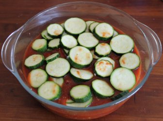 Zucchinihackfleischauflauf machen