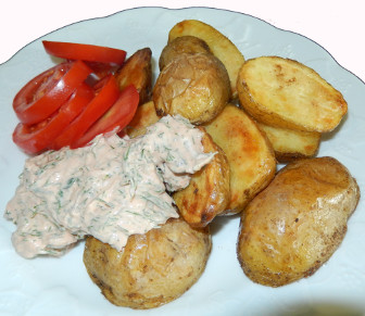 Blechkartoffeln mit Kräuterquark