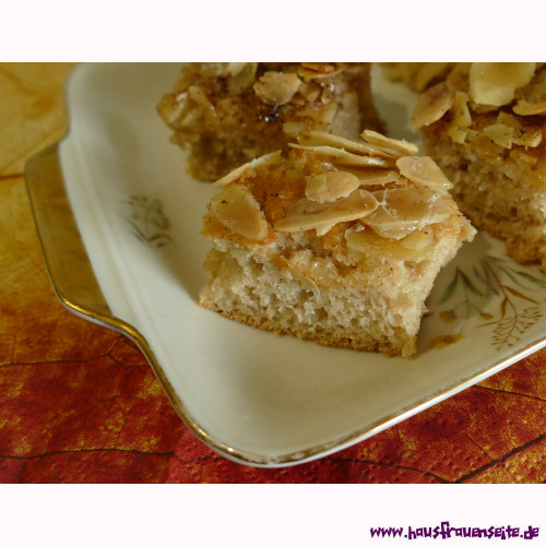 Muttis Buttermilchkuchen mit Mandeln