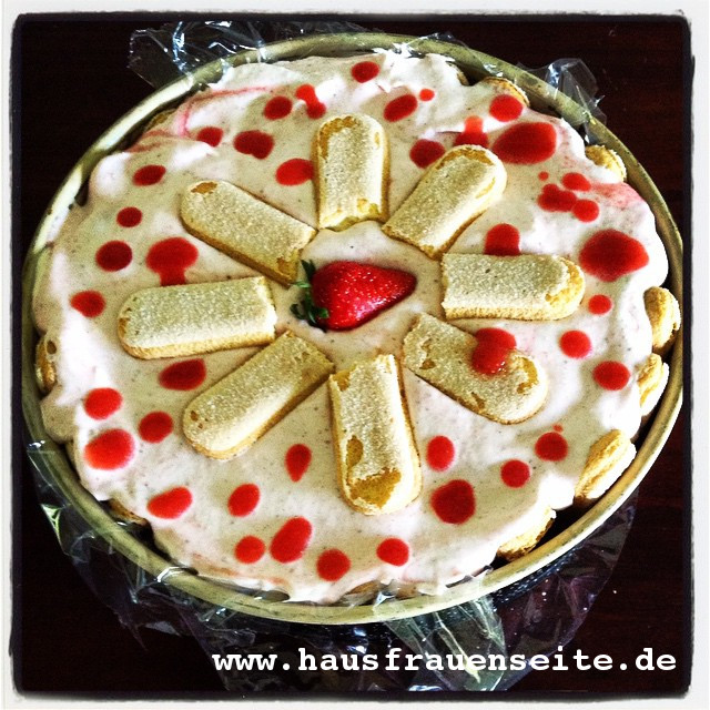 Erdbeercremetorte ohne Backen