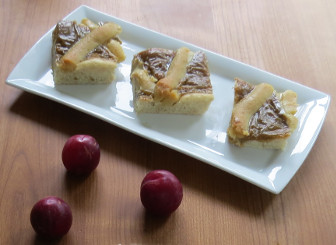 Pflaumenkuchen mit Marzipan