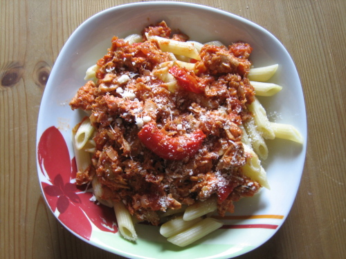Nudeln mit scharfer Thunfischsauce