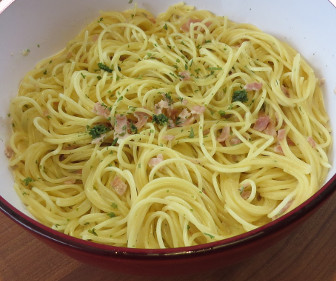 Spaghetti mit Schinken-Sahne-Soe