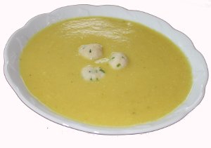Kohlrabi-Curry-Suppe mit Schnittlauchklößchen