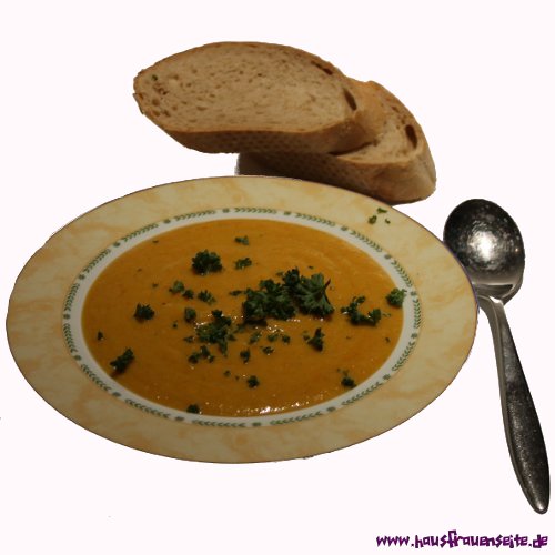 Mhren-Joghurtsuppe mit Curry