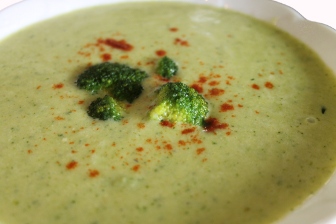 Brokkoli-Ksesuppe