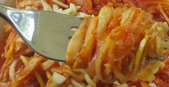 Zucchini-Spaghetti lassen sich aufrollen, wie ganz  normale Spaghetti