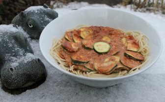 die ganze Portion Zucchini-Spaghetti